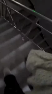 清纯少妇换上碎花裙,瞬间变成了御姐